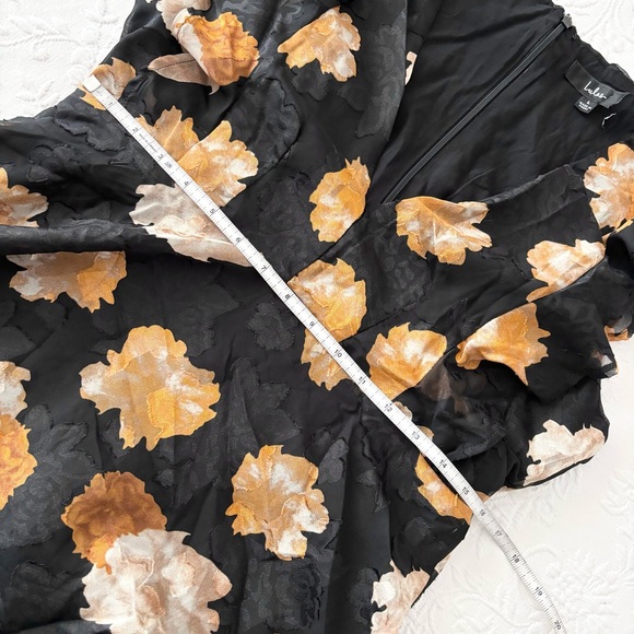 NWOT Lulus No Introductions Needed Black Burnout Floral Tiered Maxi Dress Large - Picture 6 of 6